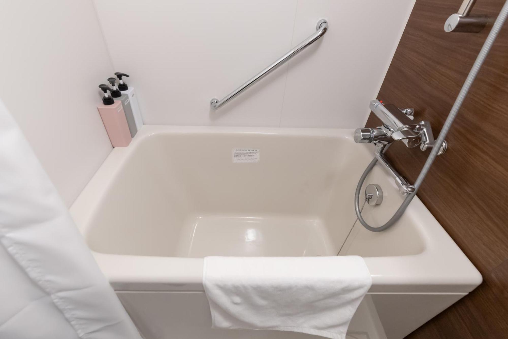 Rewit Building Apartment Осака Екстериор снимка