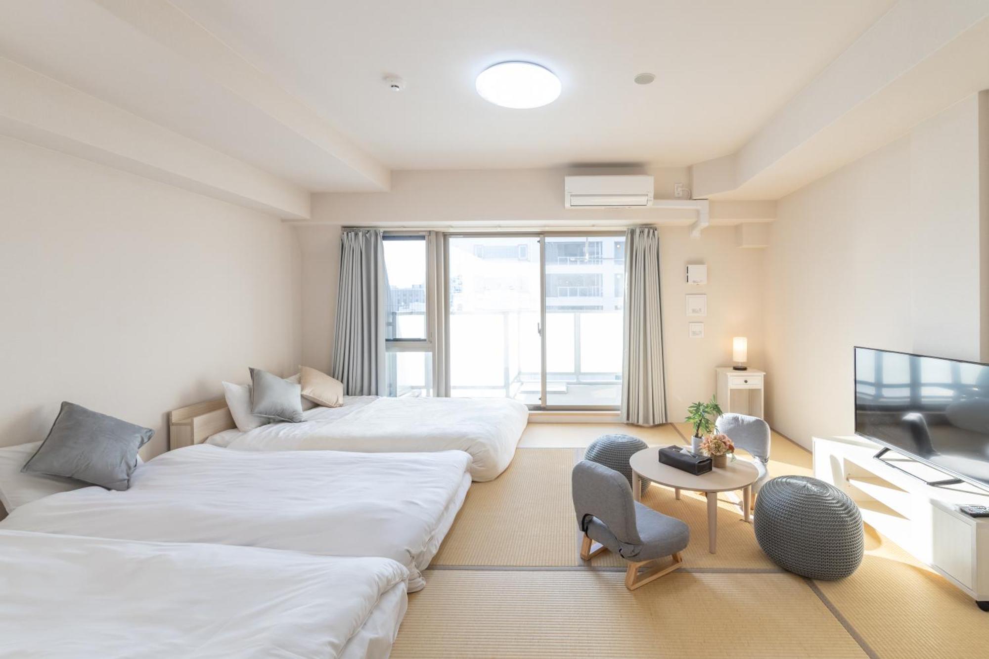 Rewit Building Apartment Осака Екстериор снимка