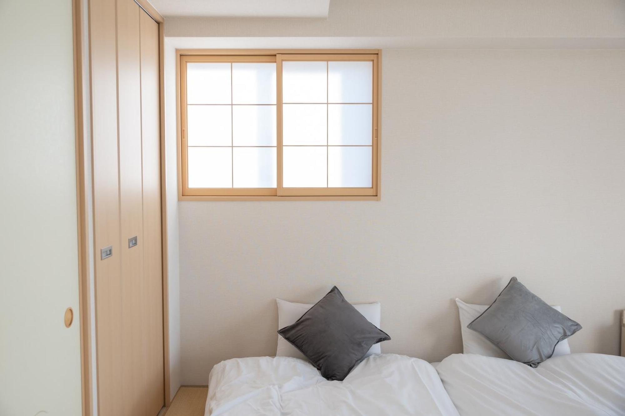 Rewit Building Apartment Осака Екстериор снимка