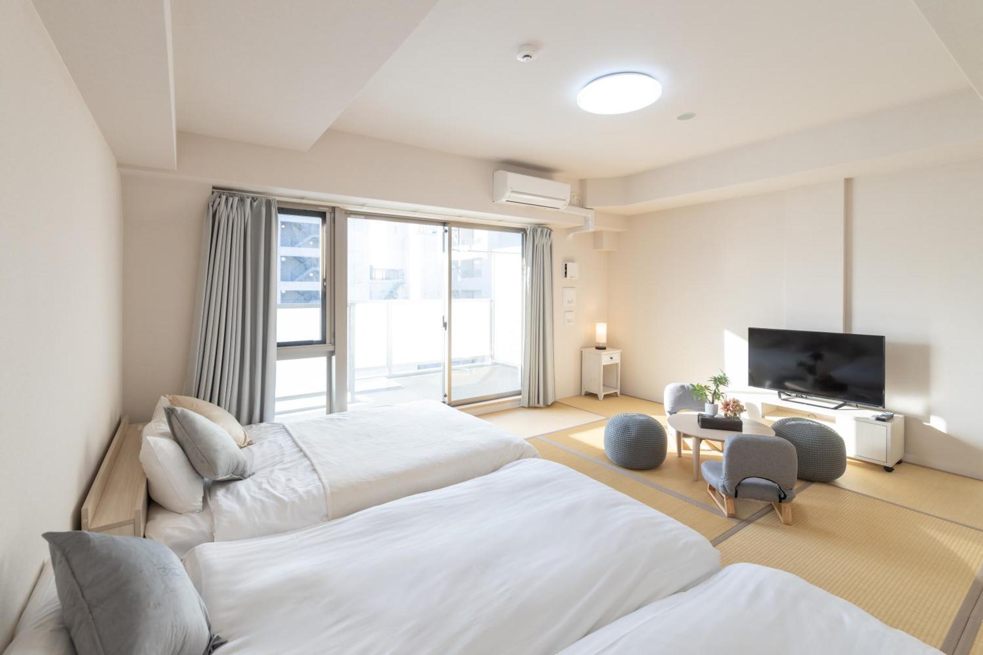 Rewit Building Apartment Осака Екстериор снимка