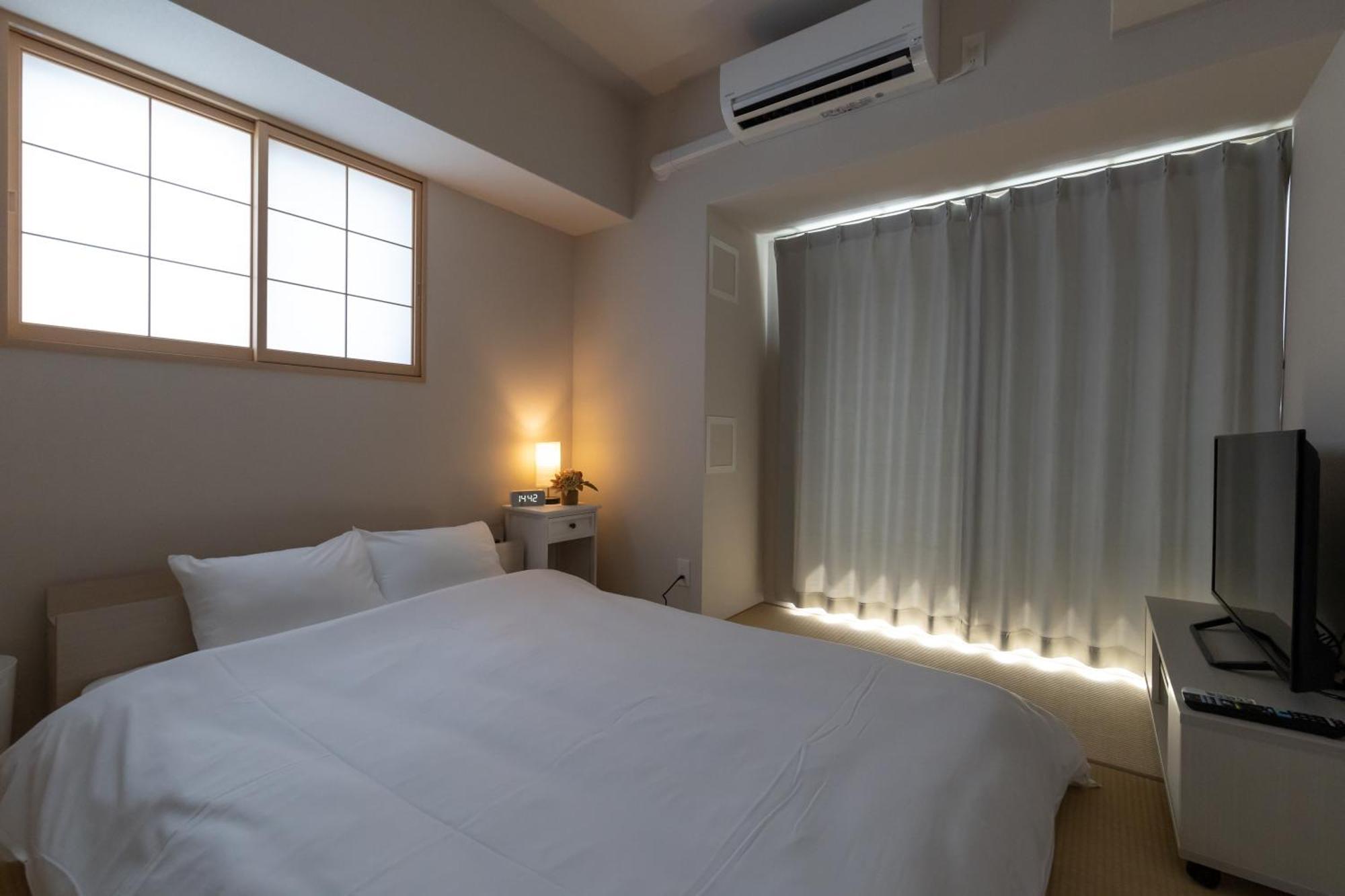 Rewit Building Apartment Осака Екстериор снимка