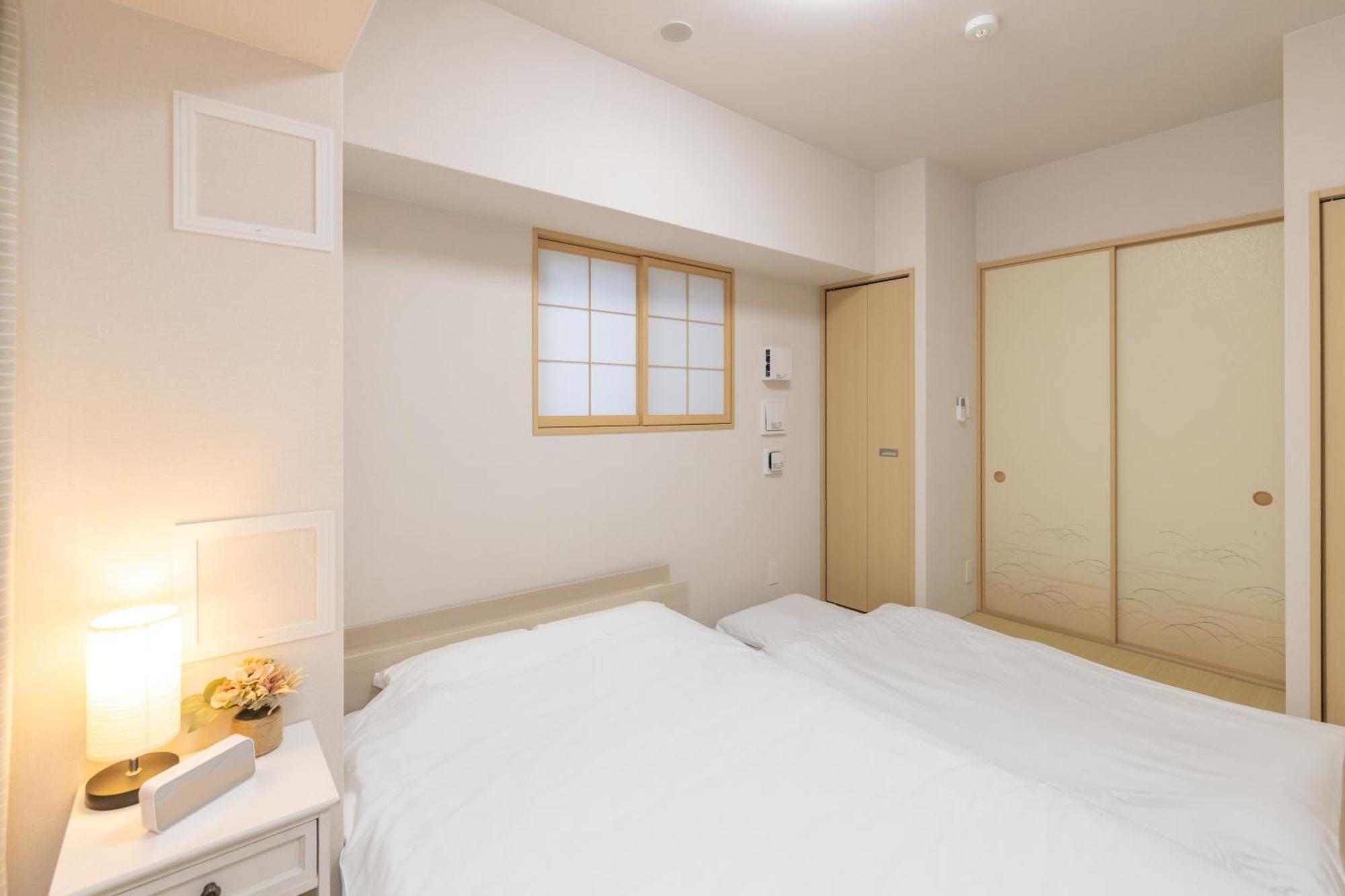 Rewit Building Apartment Осака Екстериор снимка