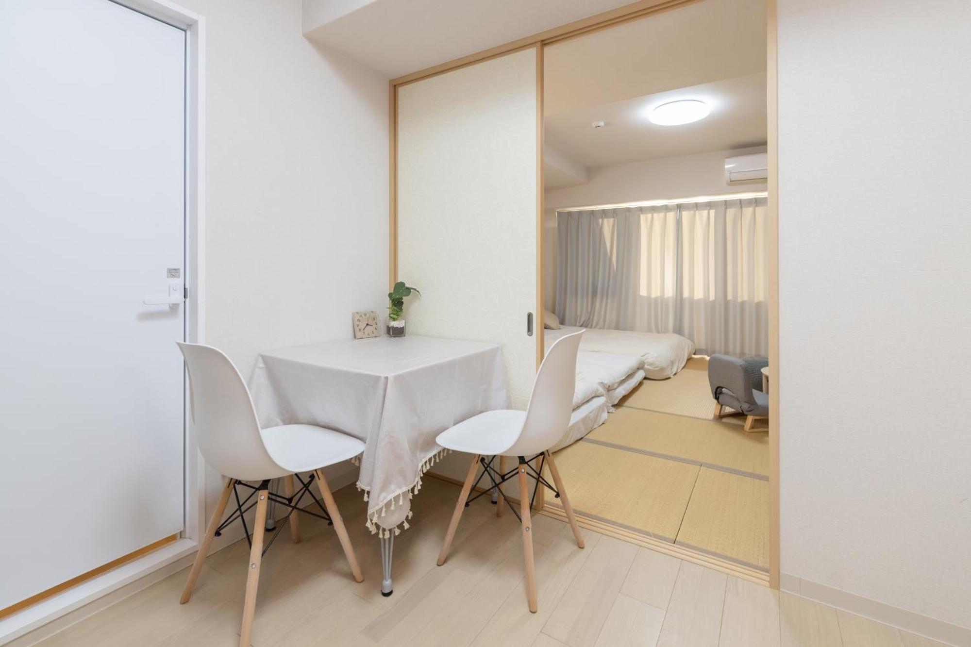 Rewit Building Apartment Осака Екстериор снимка